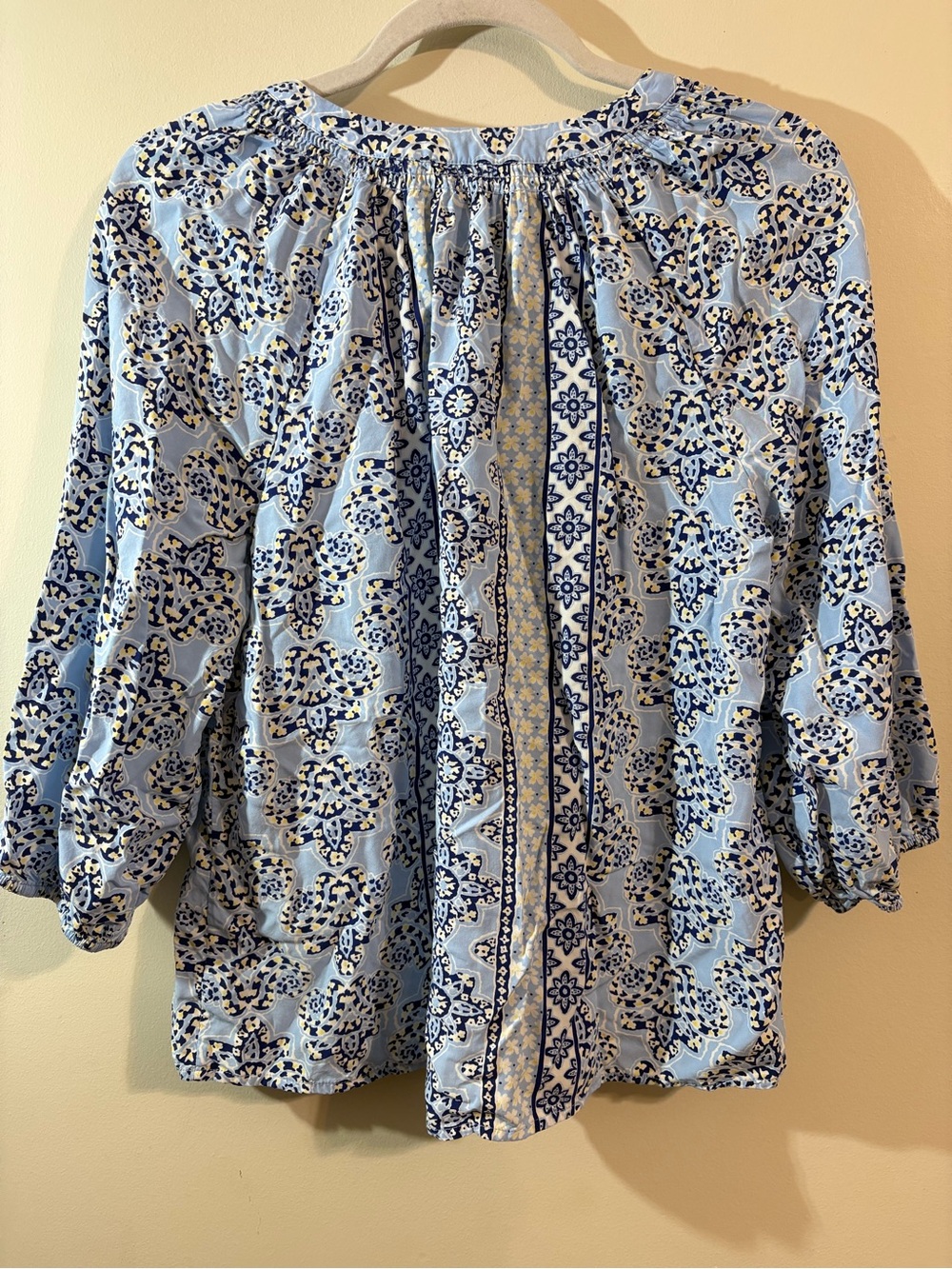 Crown & Ivy Peasant Top women’s medium split-neck smocked detailing
Blue Blouse - Picture 3 of 10